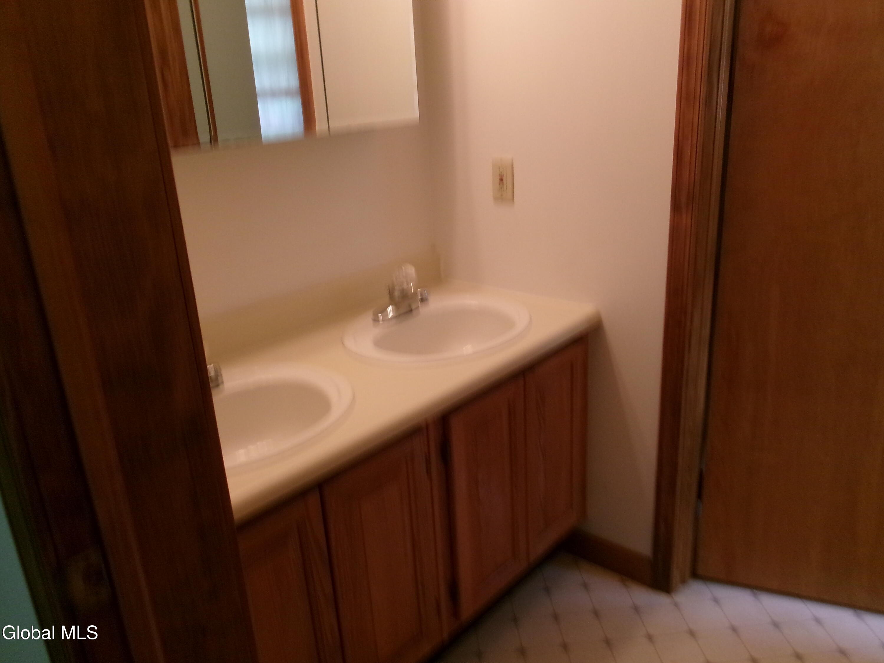 75 Higgins Road North Greenbush, NY 12198 - Photo 13 of 27 105_8647