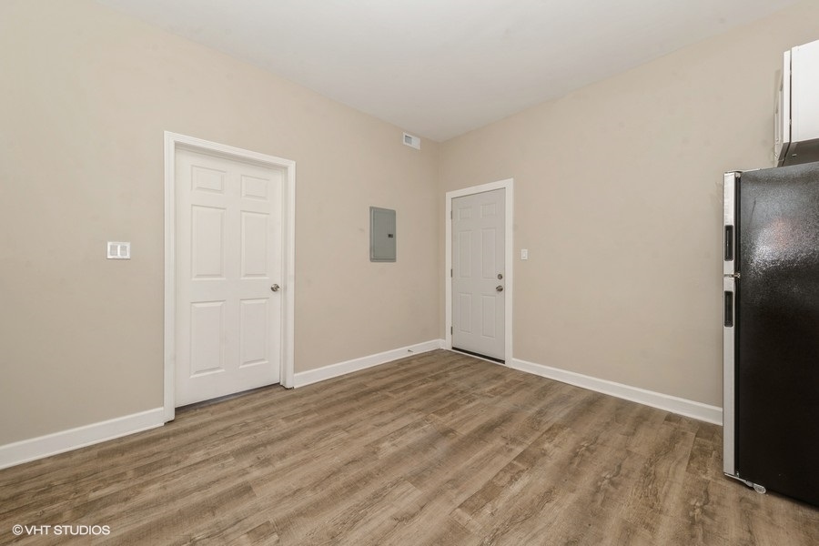 6137 South Racine Avenue Chicago, IL 60636 - Photo 13 of 17 Gallery Image 13