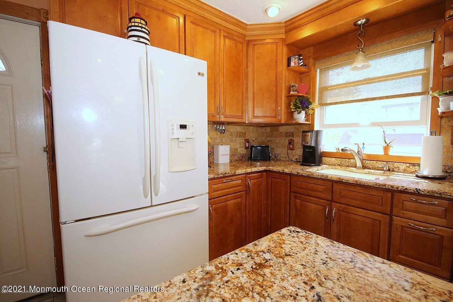 136 Marine Road Waretown, NJ 08758 - Photo 10 of 36 20160607173101882624000000-o