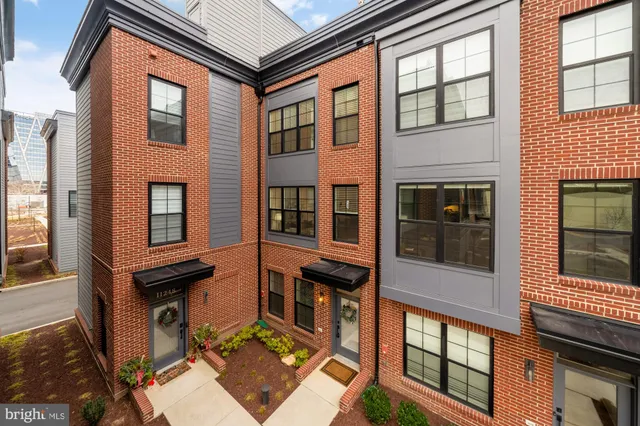 $880,000 | 11246 Faraday Park Drive, Reston, VA 20190