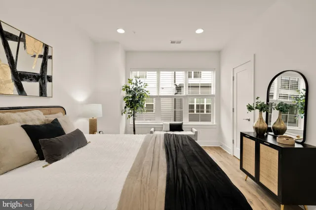 $880,000 | 11246 Faraday Park Drive, Reston, VA 20190