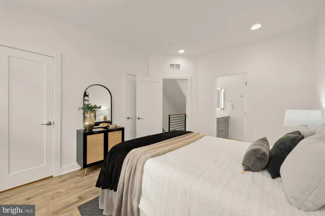 $880,000 | 11246 Faraday Park Drive, Reston, VA 20190