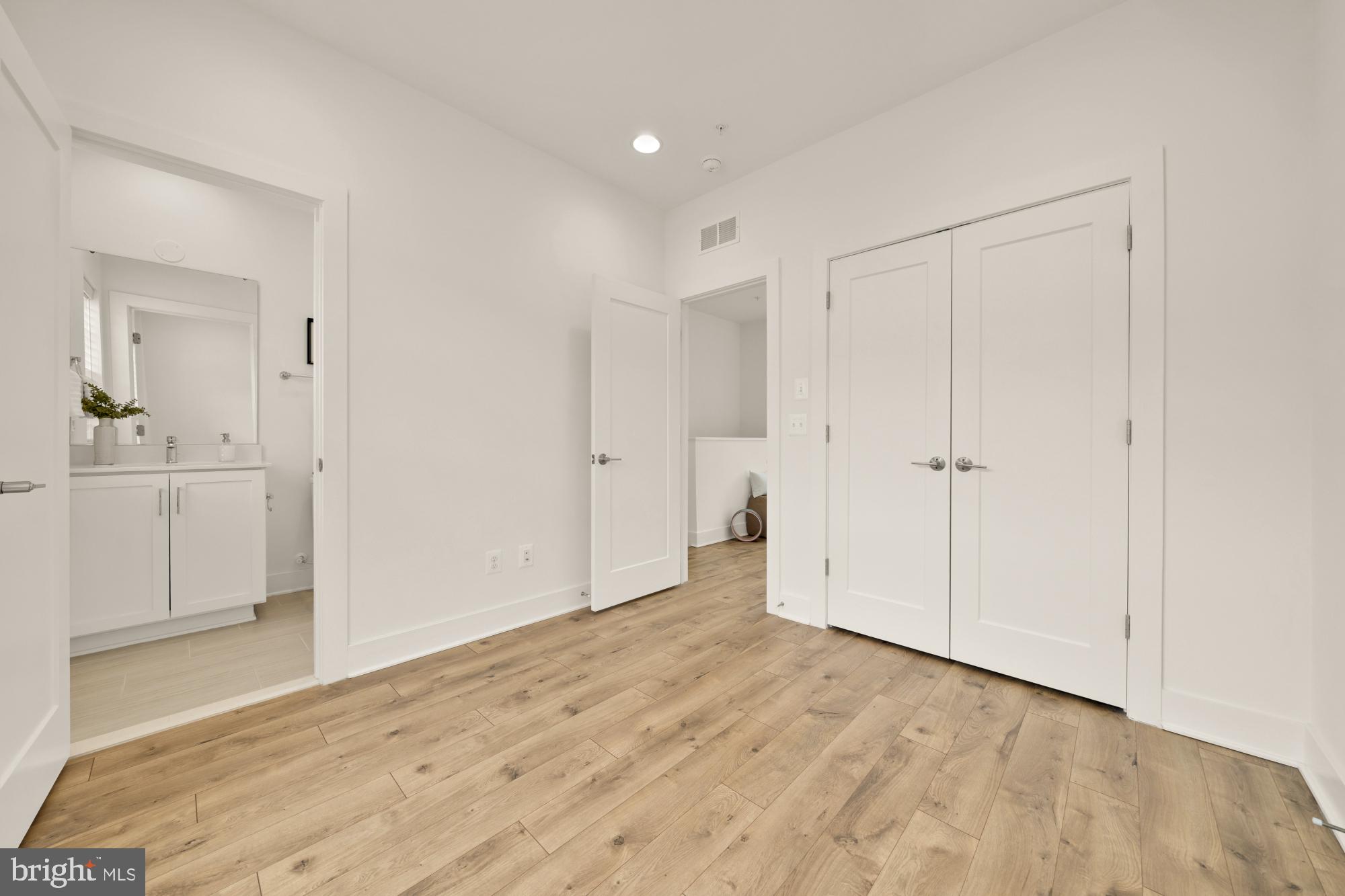 11246 Faraday Park Drive Reston, VA 20190 - Photo 33 of 48 Third Bedroom