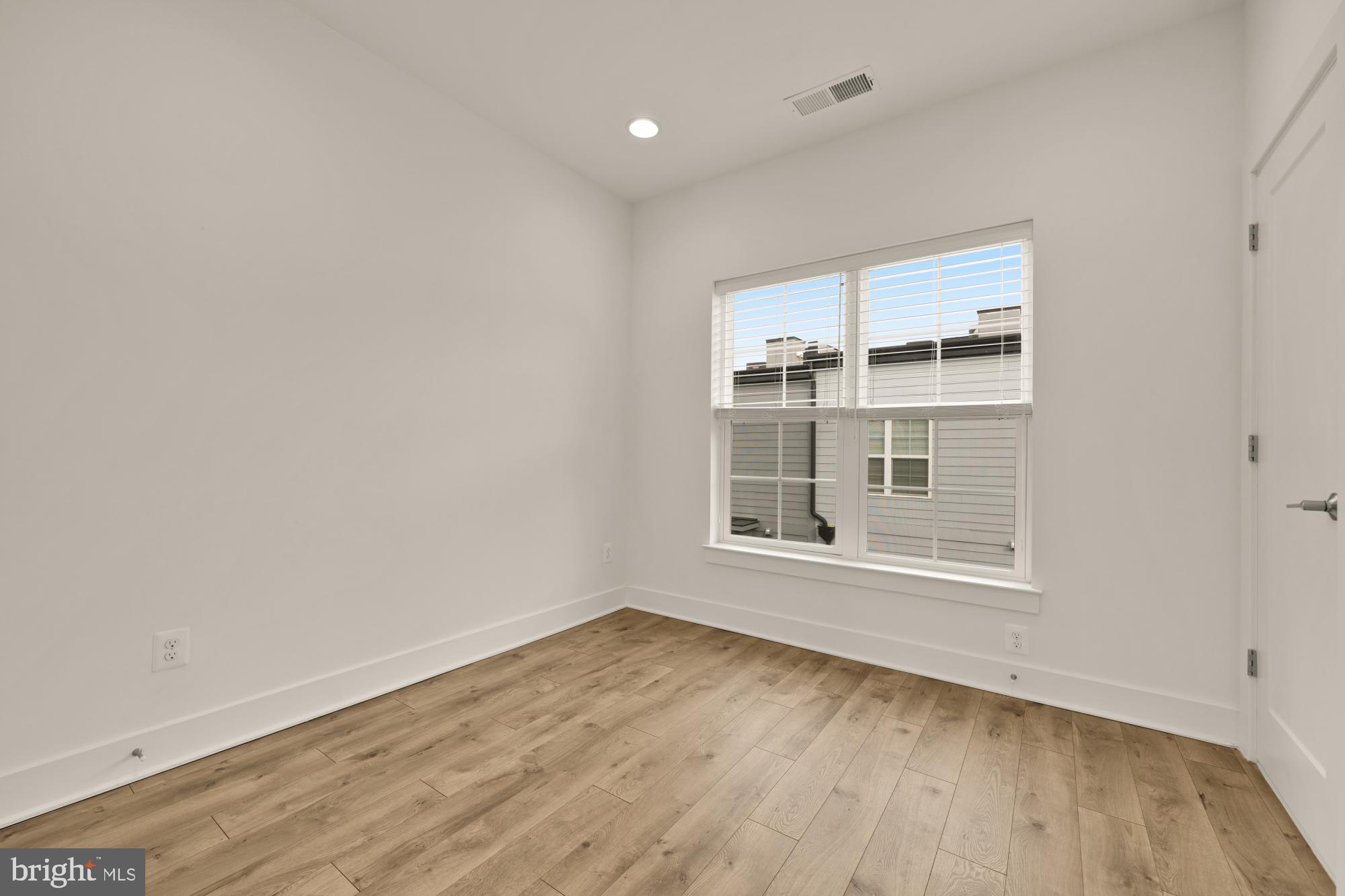 11246 Faraday Park Drive Reston, VA 20190 - Photo 34 of 48 Third Bedroom