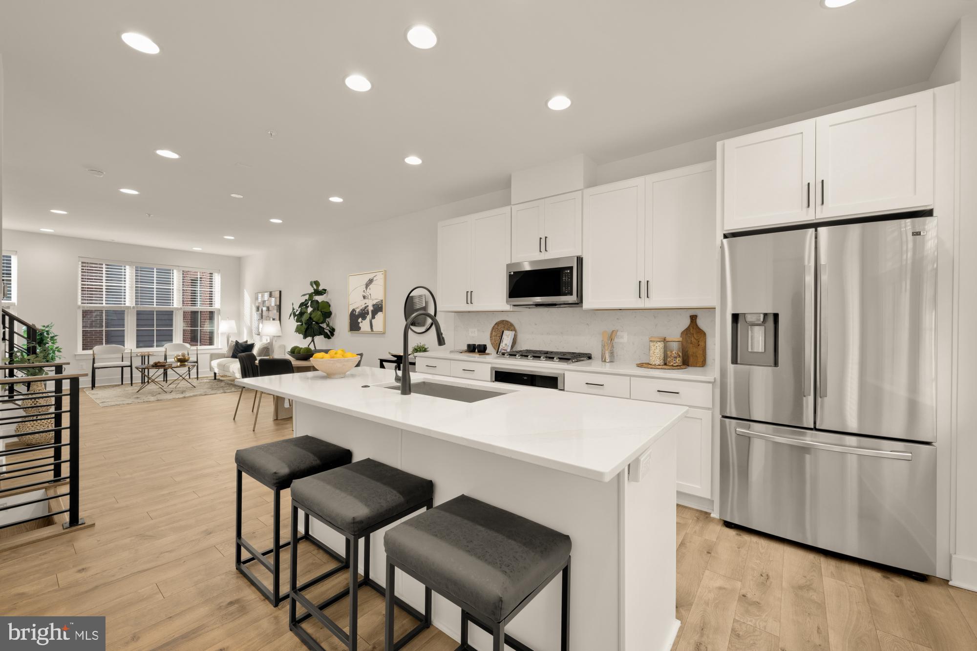 11246 Faraday Park Drive Reston, VA 20190 - Photo 5 of 48 Gorgeous Builder Upgrades