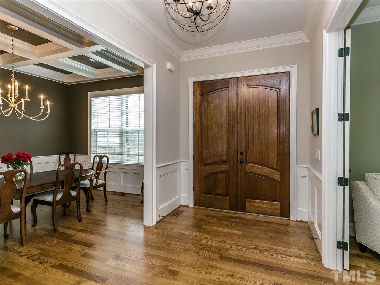 5009 Wainscott Way Raleigh, NC 27612 - Photo 2 of 25 Gallery Image 2