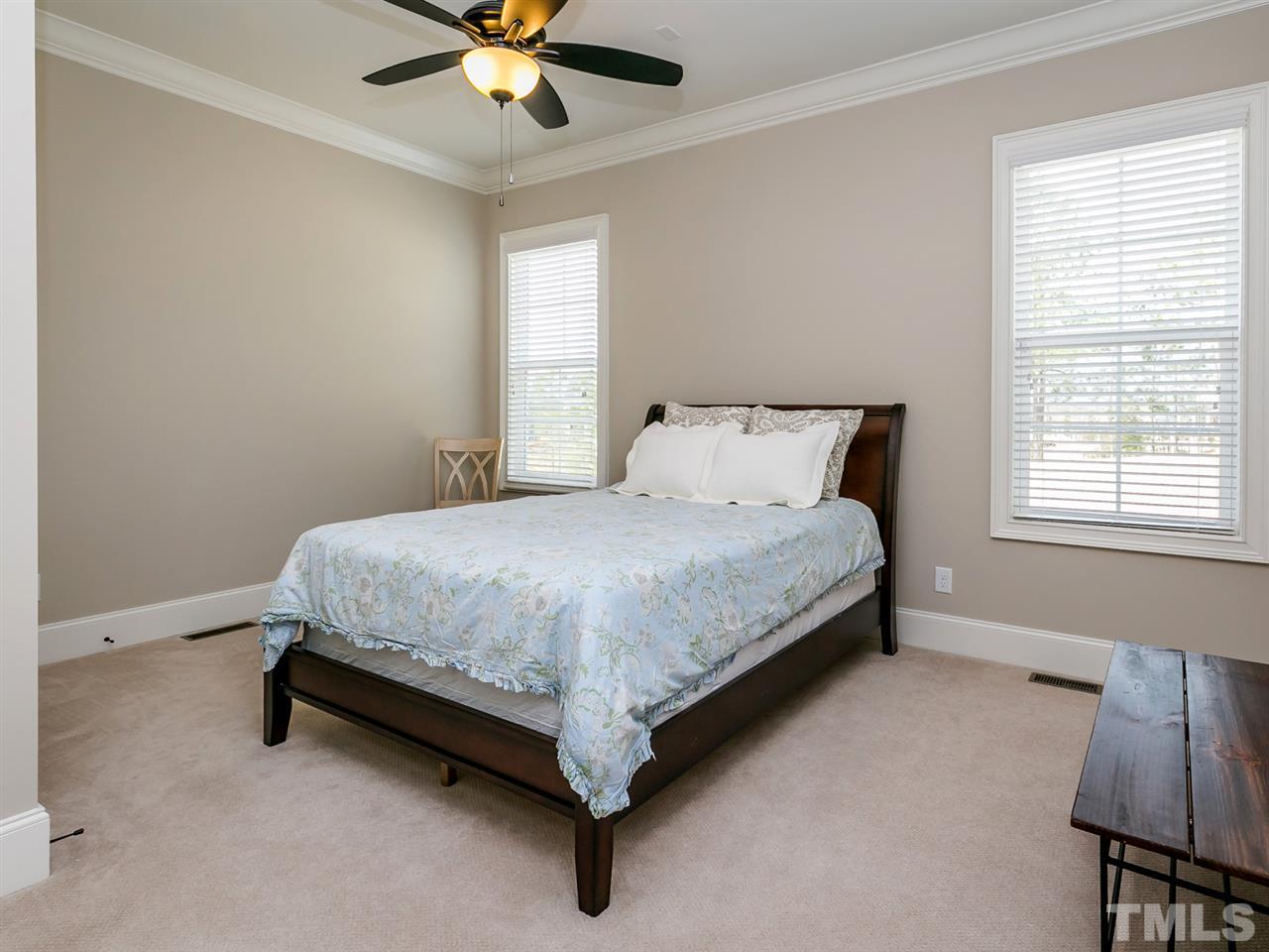 5009 Wainscott Way Raleigh, NC 27612 - Photo 11 of 25 Gallery Image 11