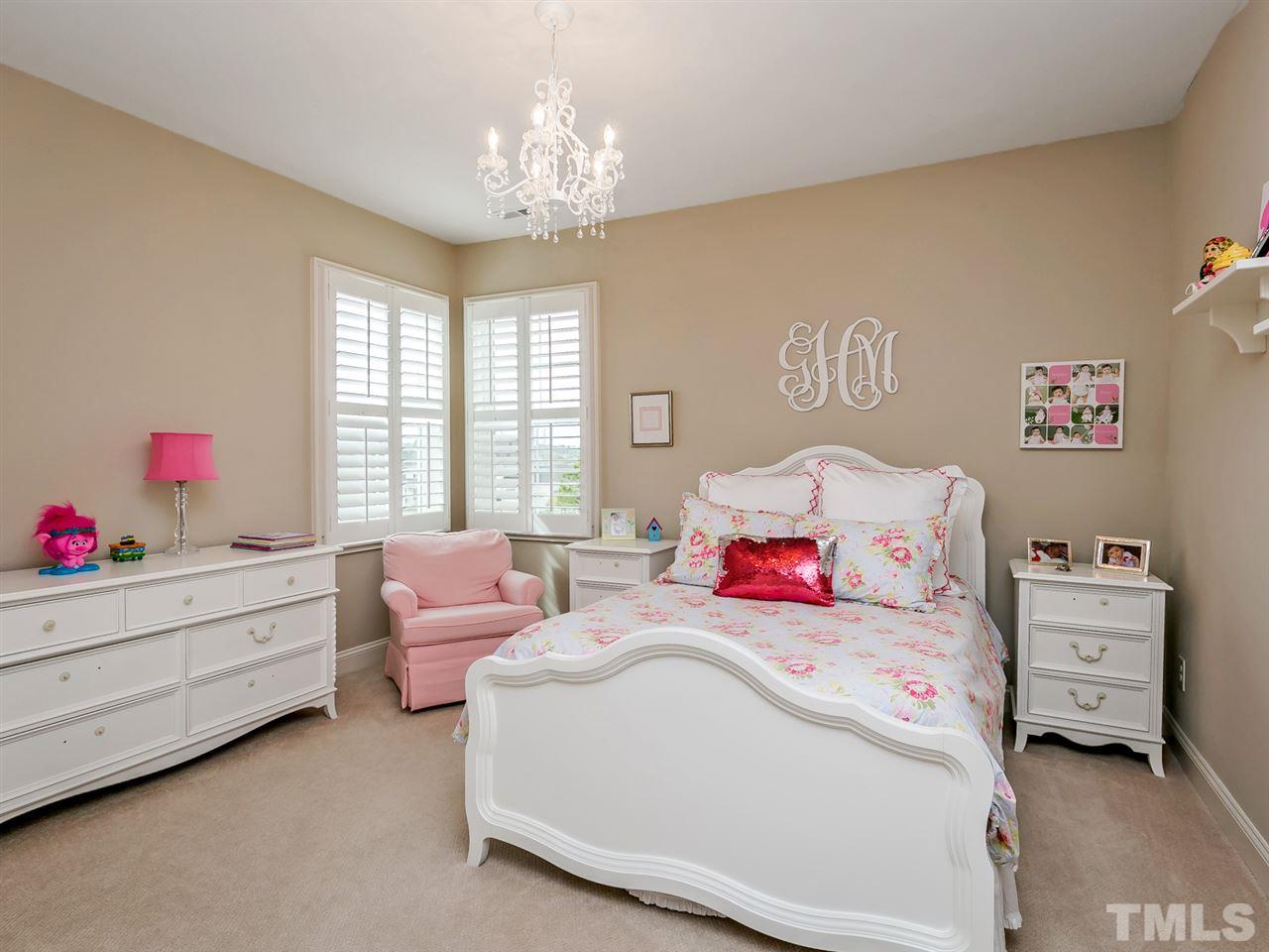5009 Wainscott Way Raleigh, NC 27612 - Photo 14 of 25 Gallery Image 14