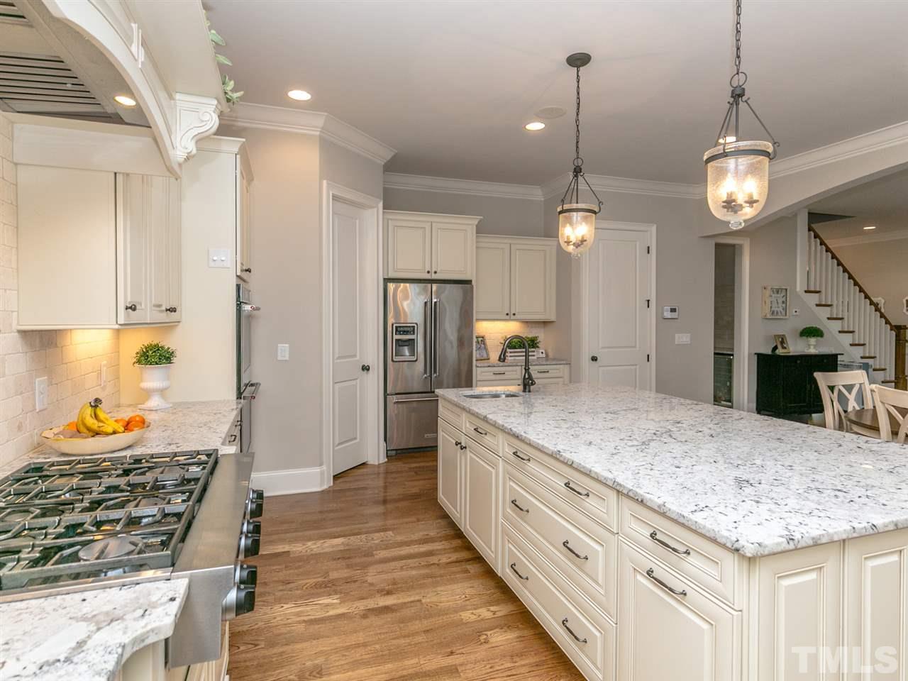5009 Wainscott Way Raleigh, NC 27612 - Photo 9 of 25 Gallery Image 9