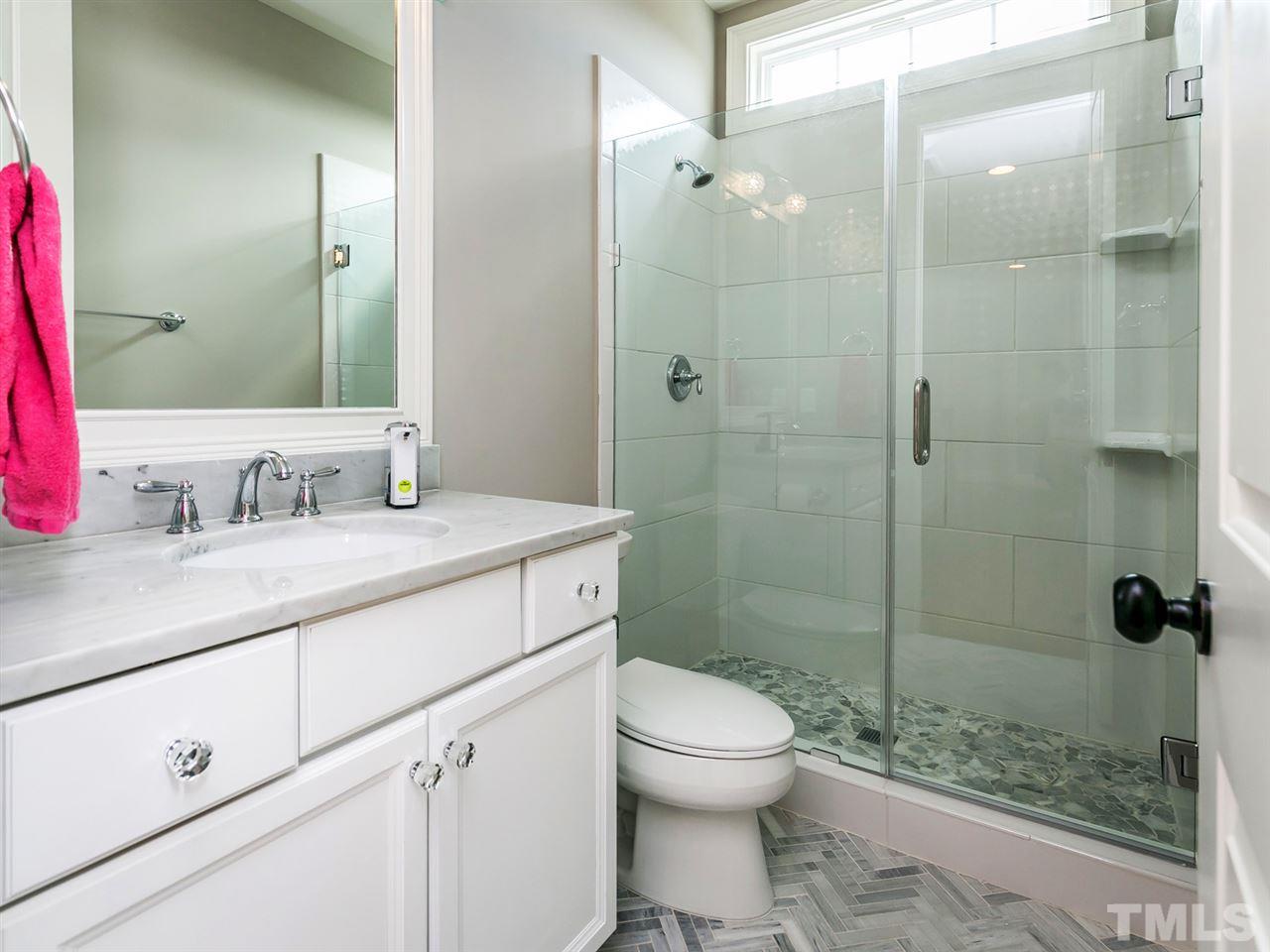 5009 Wainscott Way Raleigh, NC 27612 - Photo 10 of 25 Gallery Image 10