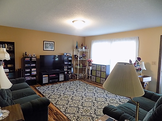 321 Park Street Decatur, IN 46733 - Photo 8 of 27