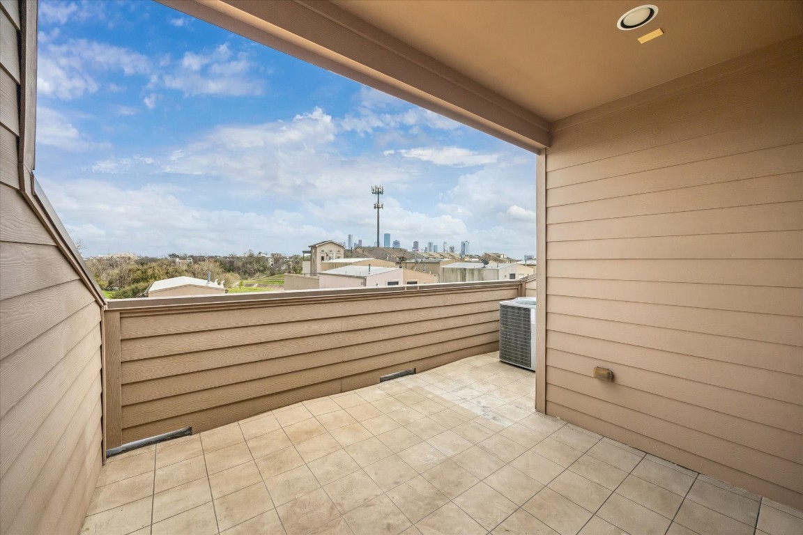 115 East 2nd Street Houston, TX 77007 - Photo 31 of 37 a view of sky view