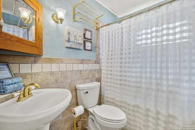 $239,900 | 4910 Cherry Tree Drive, Schertz, TX 78108