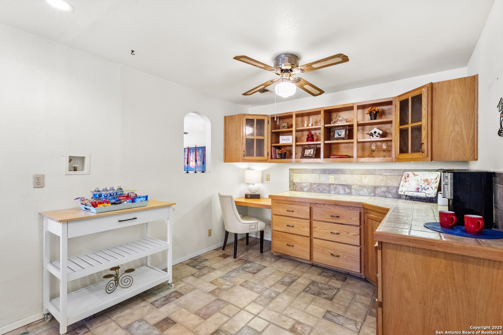 4910 Cherry Tree Drive Schertz, TX 78108 - Photo 10 of 31