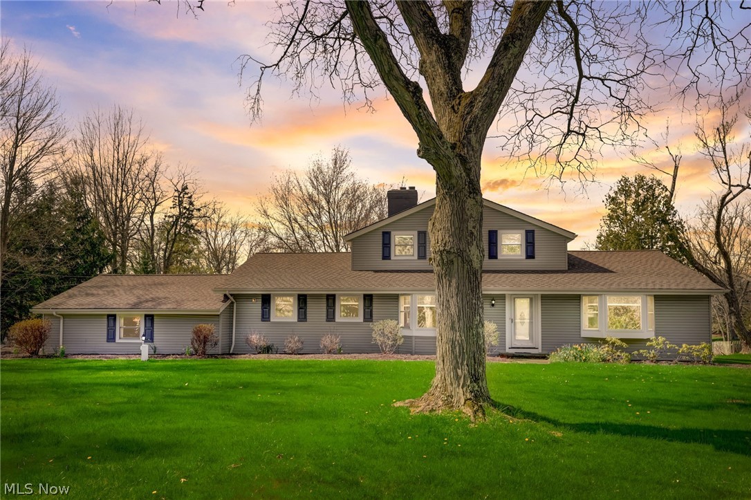 28525 Edgedale Road Cleveland, OH 44124 - Photo 2 of 30 Gallery Image 2