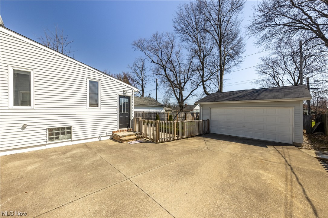 1603 Roselawn Road Cleveland, OH 44124 - Photo 32 of 35 Gallery Image 32
