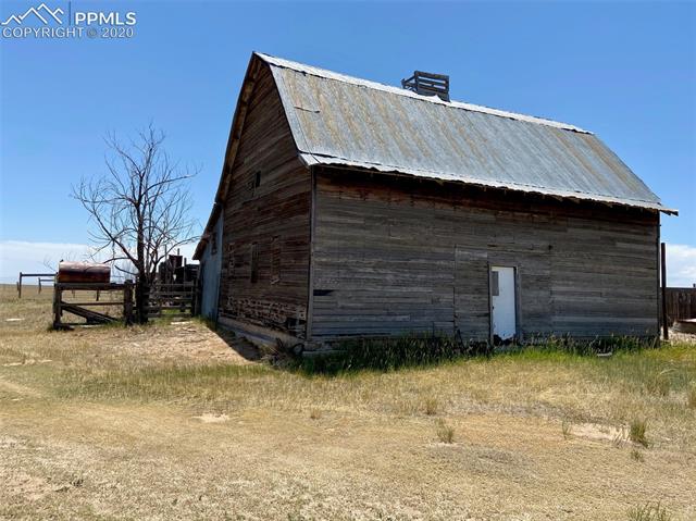 34175 Truckton Road Yoder, CO 80864 - Photo 5 of 9 Amish Barn