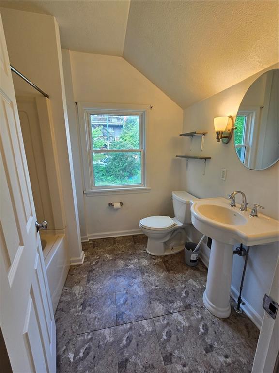 1602 Fallowfield Avenue Pittsburgh, PA 15216 - Photo 18 of 37