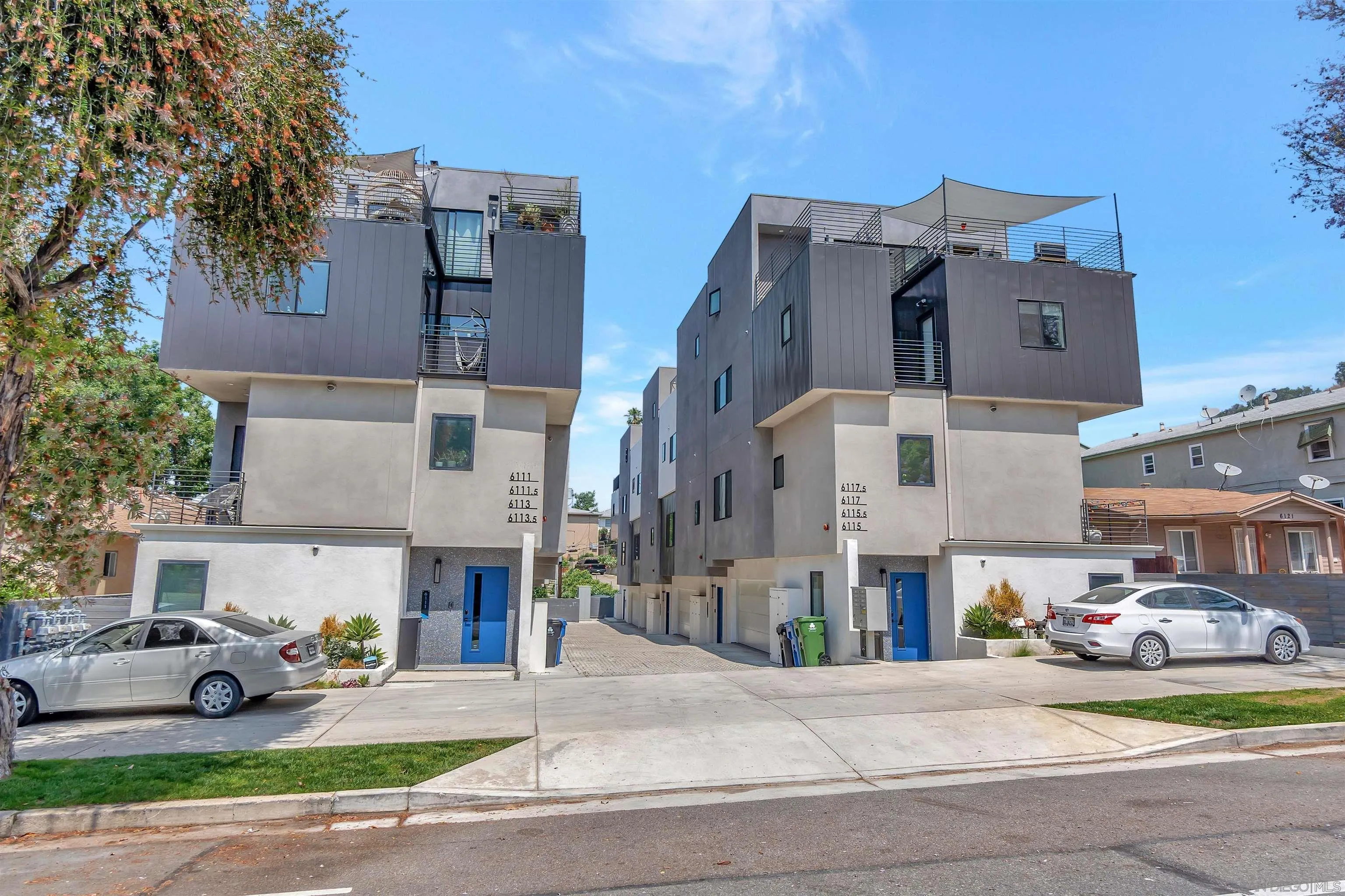 6113 Monterey Road Los Angeles, CA 90042 - Photo 1 of 24 Gallery Image 1