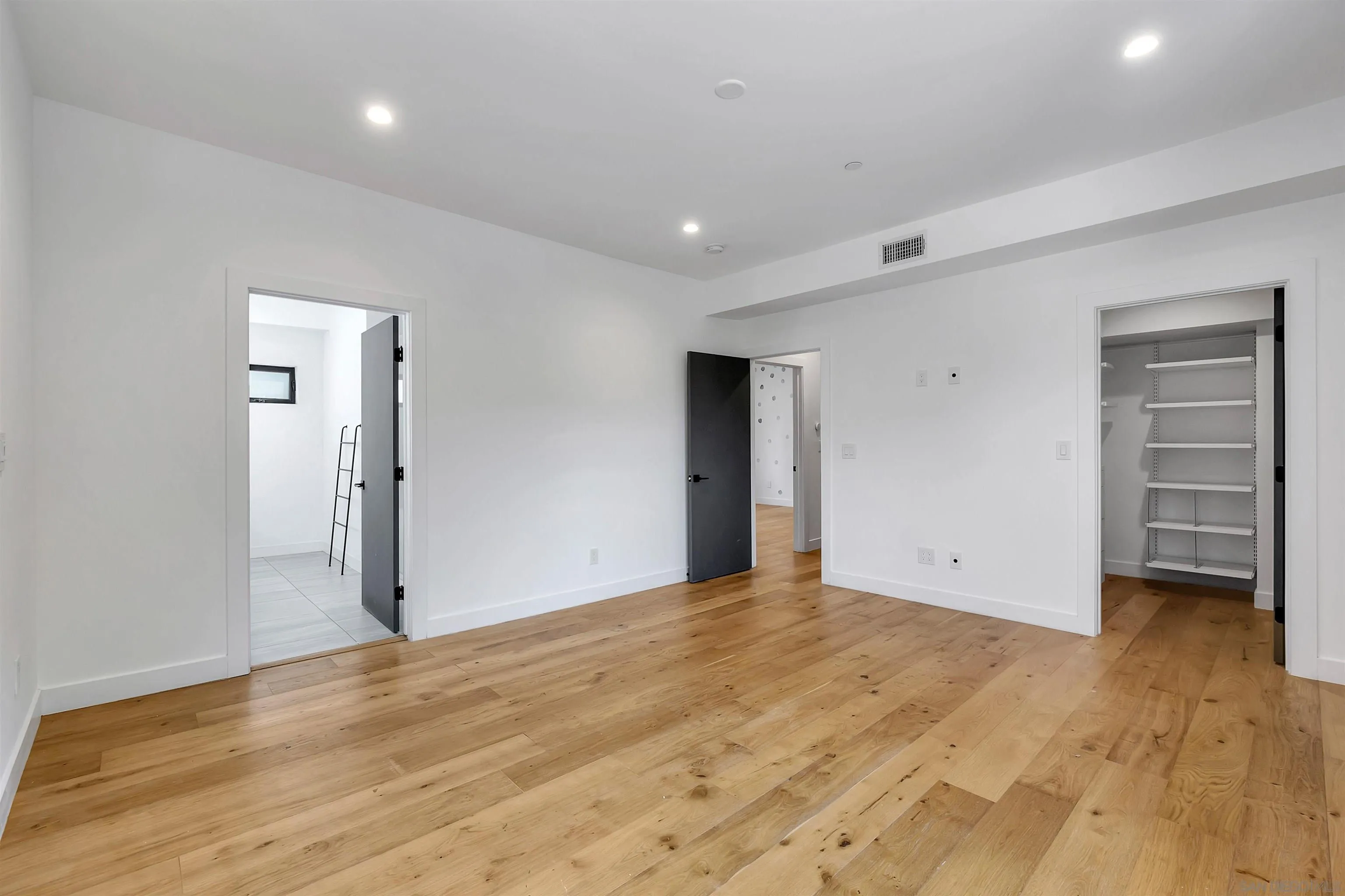 6113 Monterey Road Los Angeles, CA 90042 - Photo 11 of 24 Gallery Image 11