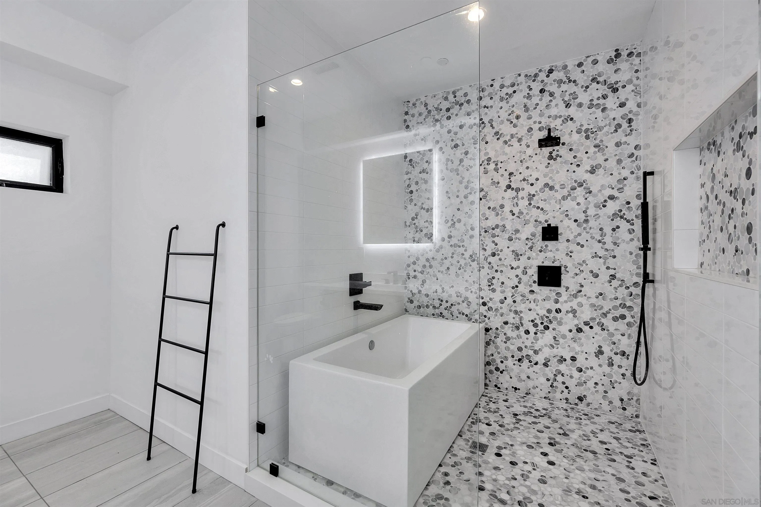 6113 Monterey Road Los Angeles, CA 90042 - Photo 13 of 24 Gallery Image 13