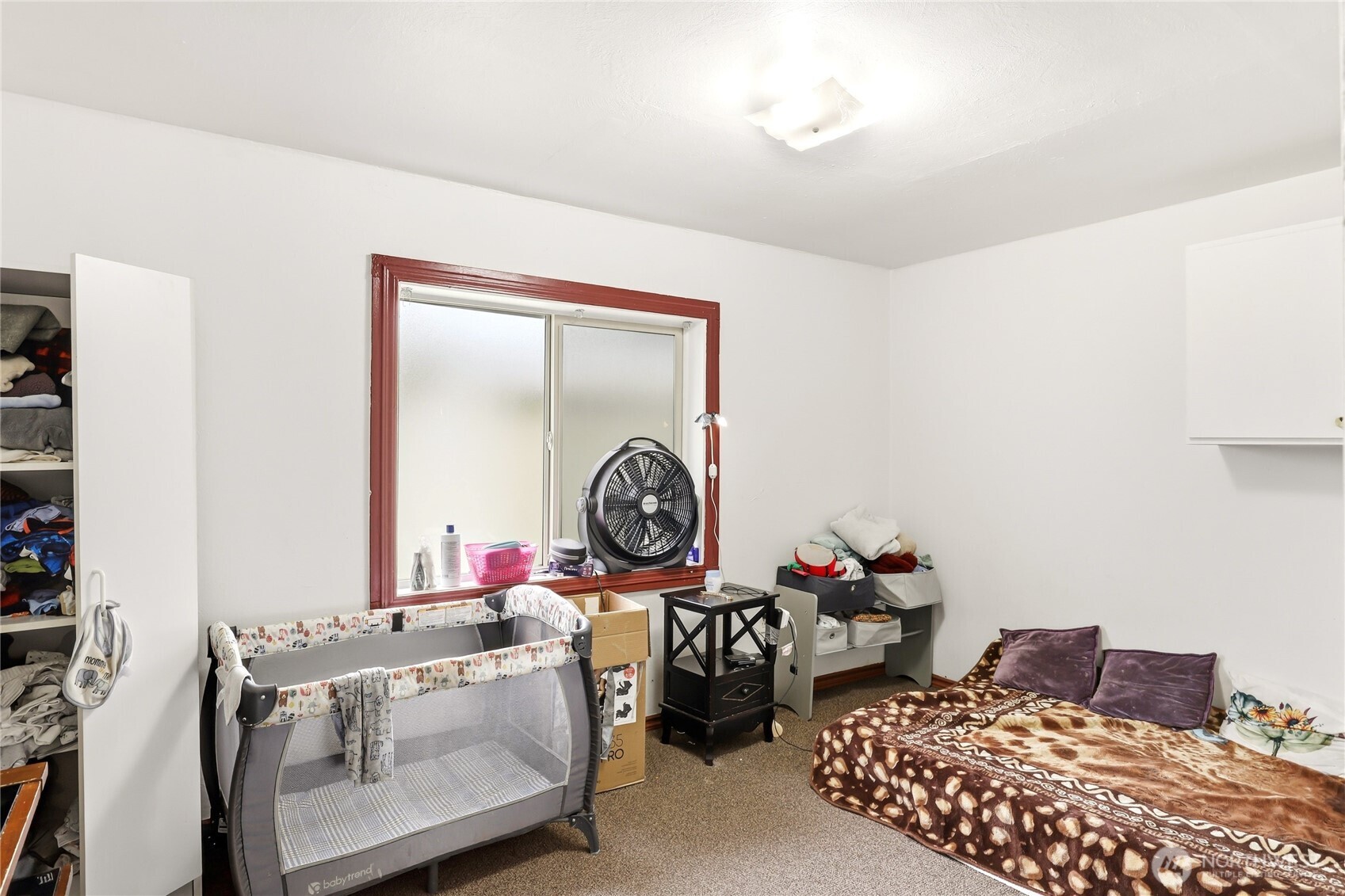 2861 Clare Avenue Bremerton, WA 98310 - Photo 29 of 39 a living room with furniture and a mirror