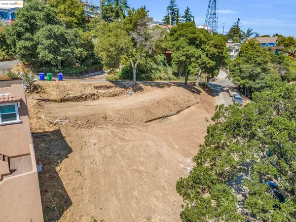 a view of a backyard of a house