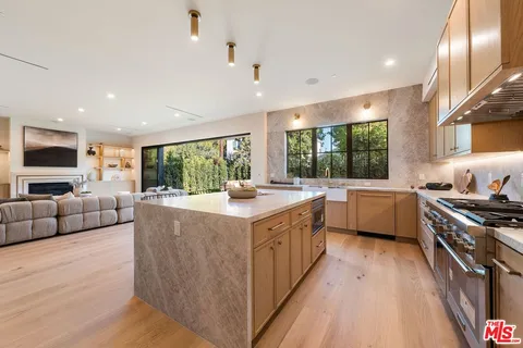 $5,375,000 | 11500 Kingsland Street, Los Angeles, CA 90066