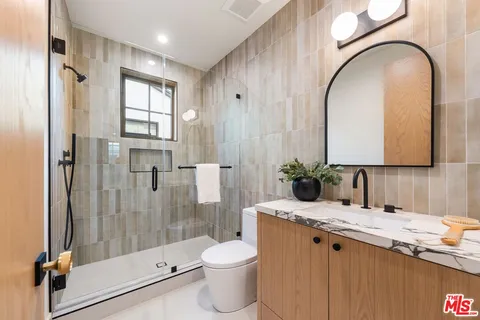 $5,375,000 | 11500 Kingsland Street, Los Angeles, CA 90066