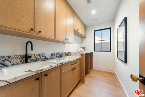 $5,375,000 | 11500 Kingsland Street, Los Angeles, CA 90066