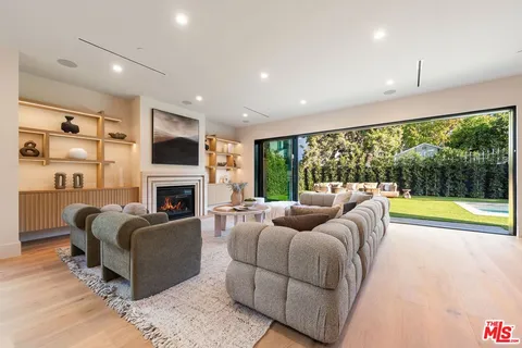 $5,375,000 | 11500 Kingsland Street, Los Angeles, CA 90066