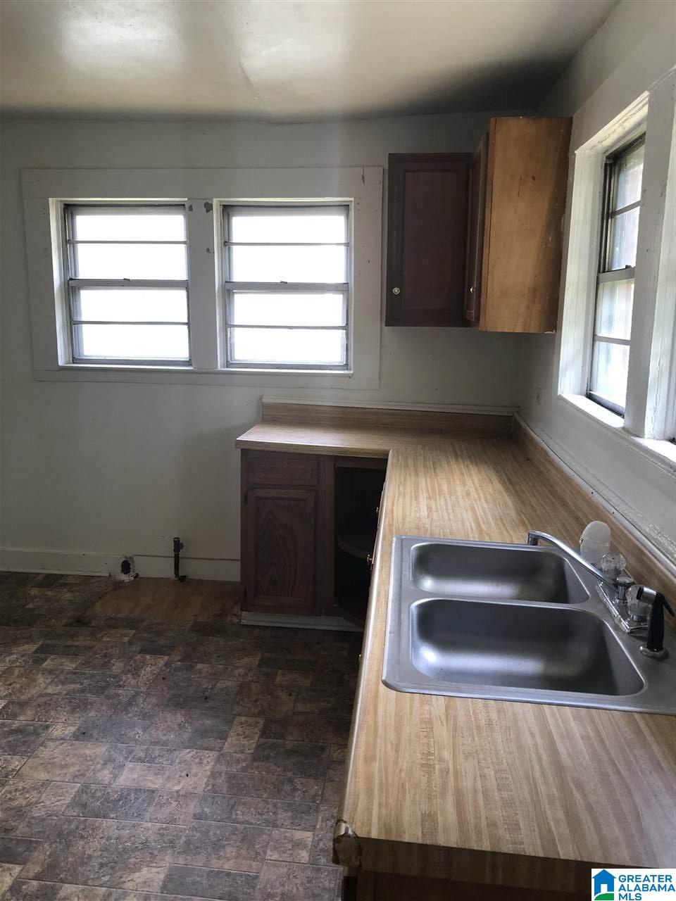 429 Goldwire Street Southwest Birmingham, AL 35211 - Photo 7 of 11