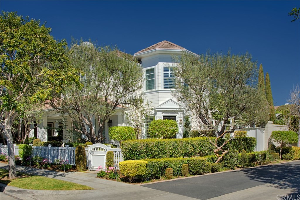 2 Edgewood Drive Newport Beach, CA 92660 - Photo 1 of 4