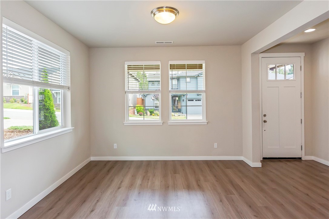 4860 Limerick Drive Southwest Port Orchard, WA 98367 - Photo 4 of 38 Gallery Image 4