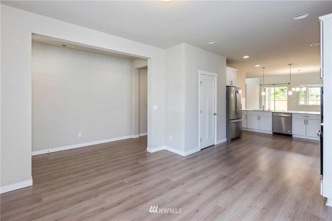 4860 Limerick Drive Southwest Port Orchard, WA 98367 - Photo 5 of 38 Gallery Image 5