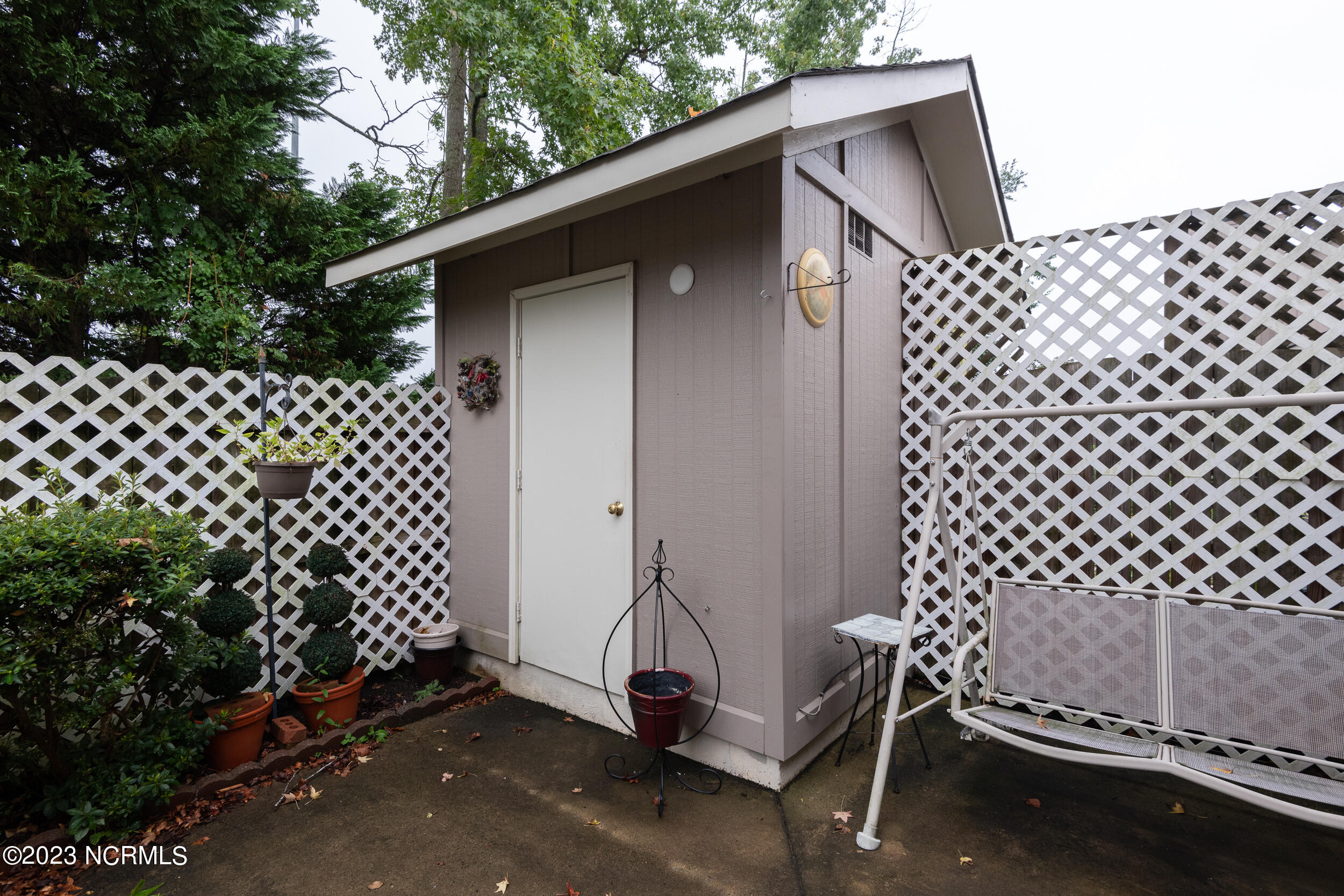 2081 Quail Ridge Road, Unit A Greenville, NC 27858 - Photo 34 of 36 2081-A_Quail_Ridge-7