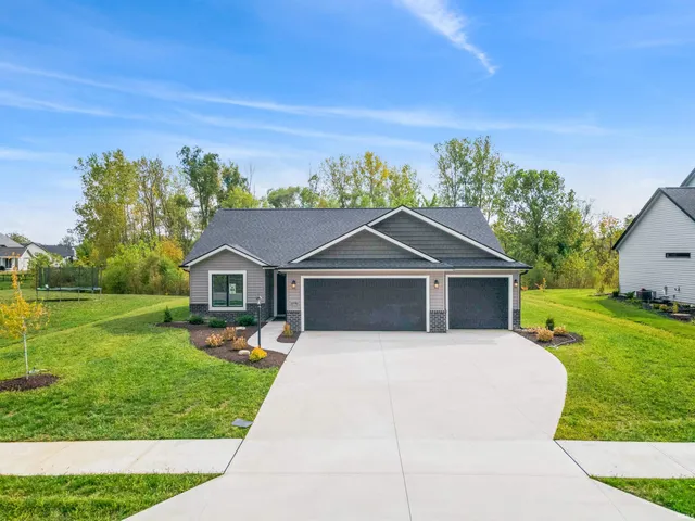 $379,900 | 8578 Virgo Run, Leo, IN 46765