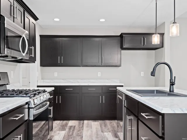 $379,900 | 8578 Virgo Run, Leo, IN 46765