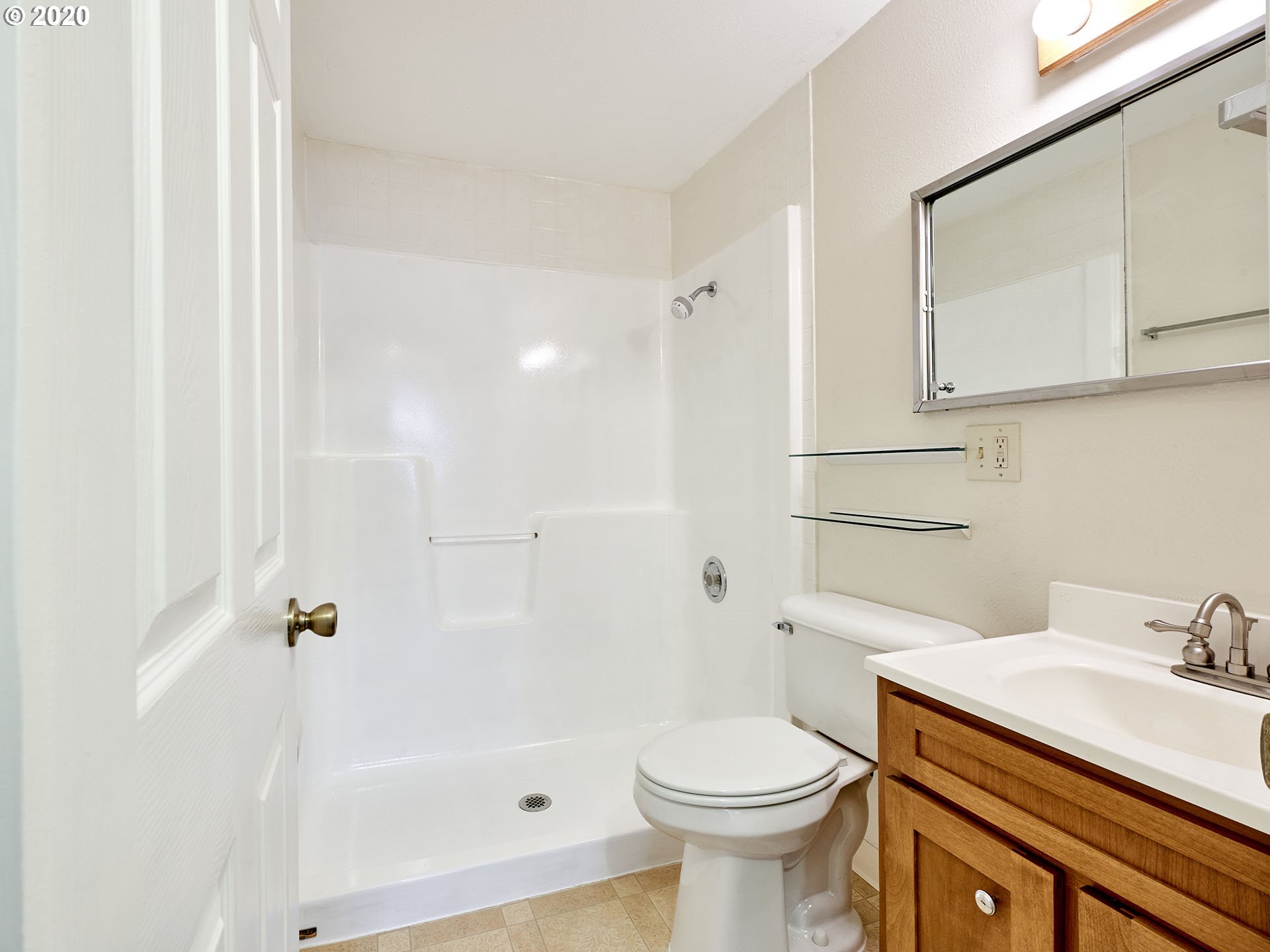 1594 Umpqua Road Woodburn, OR 97071 - Photo 13 of 29 Gallery Image 13