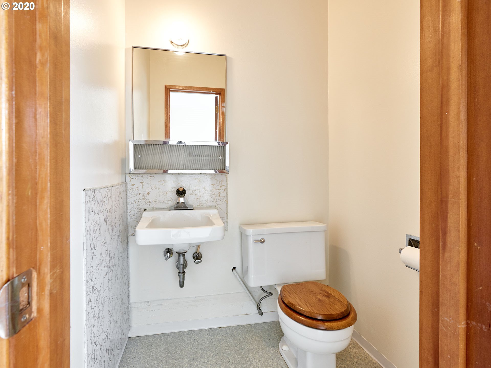 1594 Umpqua Road Woodburn, OR 97071 - Photo 19 of 29 Gallery Image 19