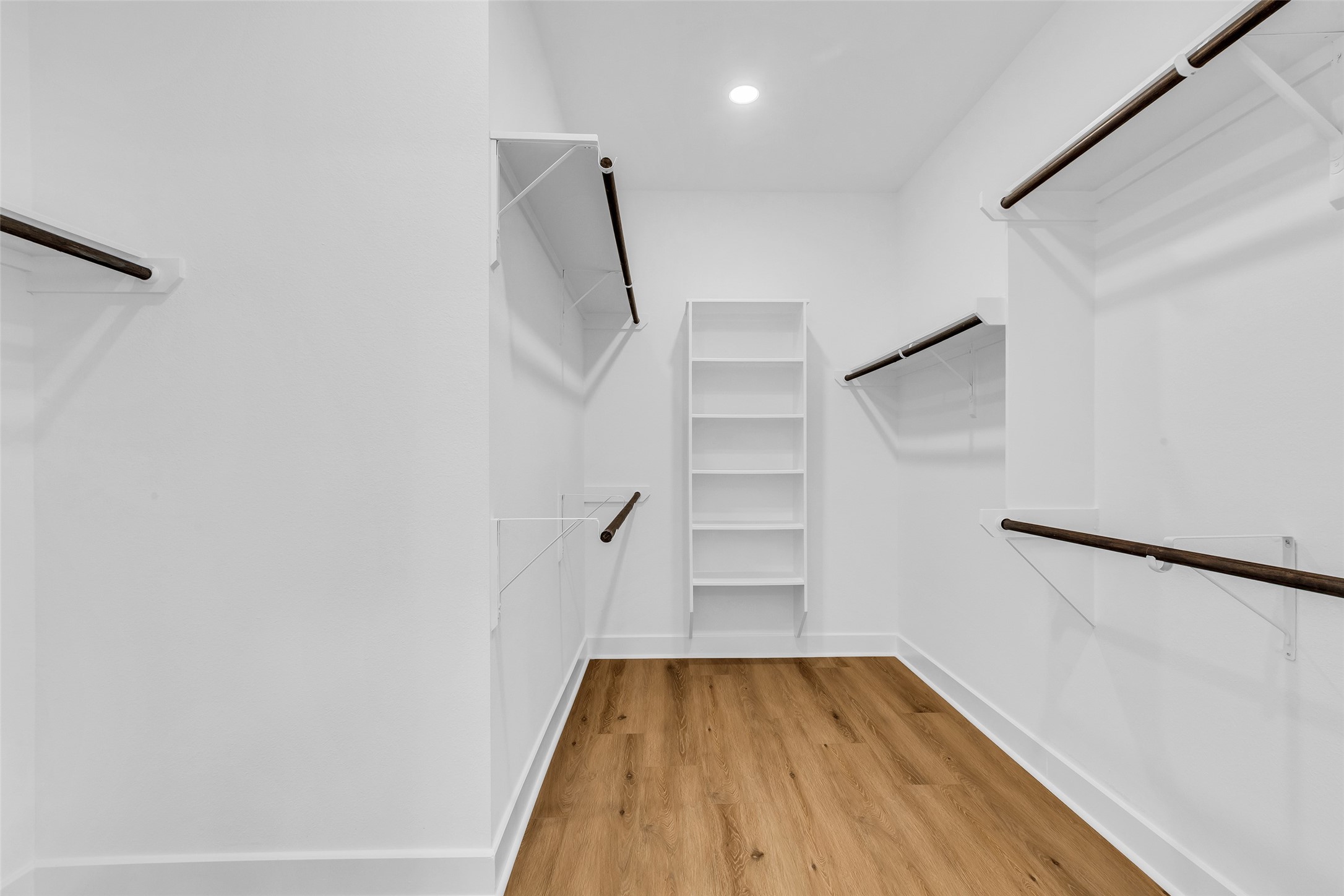 12341 North Chestnut Hills Road Conroe, TX 77303 - Photo 26 of 43 Generous primary walk-in closet.