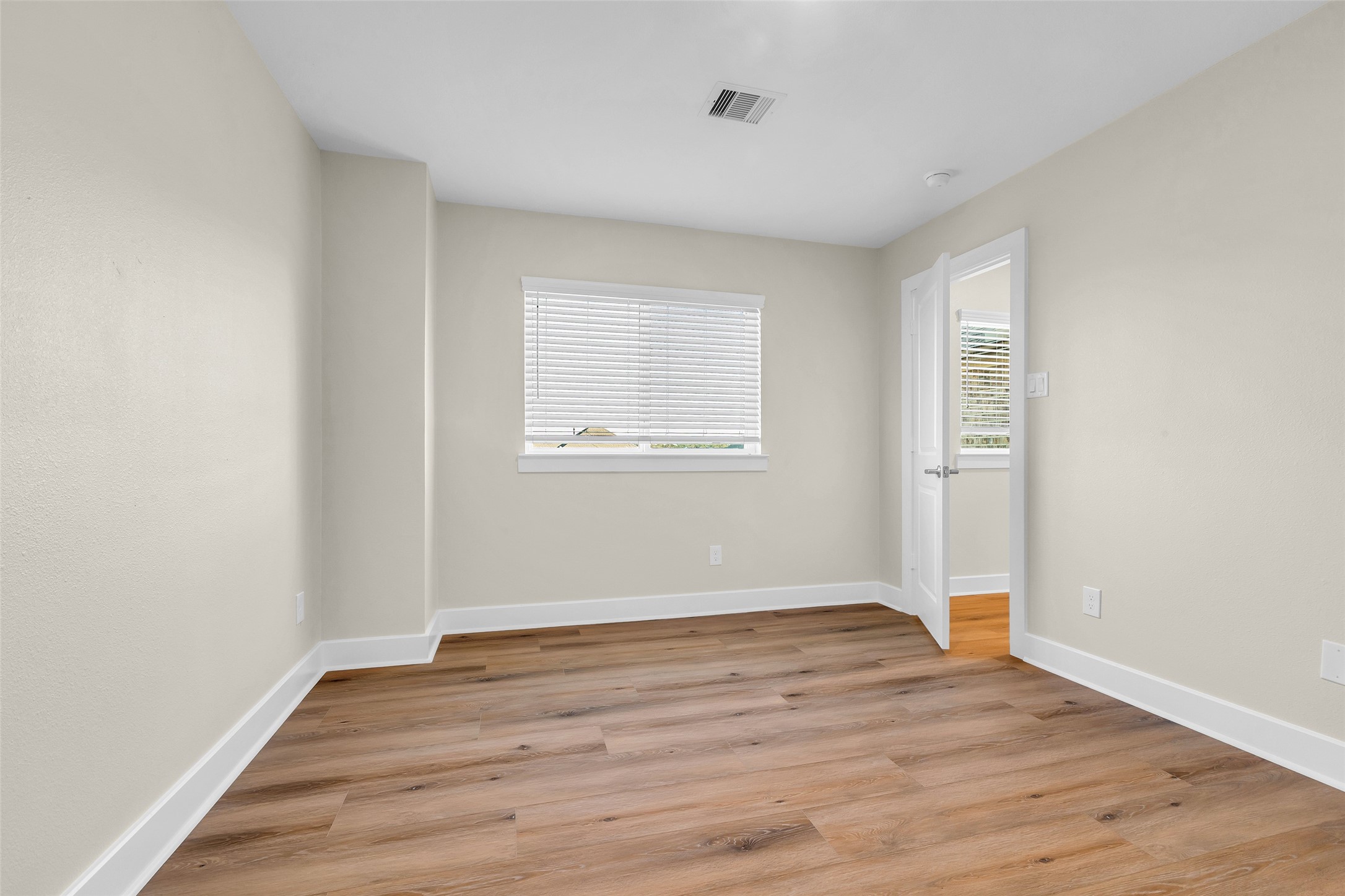 12341 North Chestnut Hills Road Conroe, TX 77303 - Photo 28 of 43 One of two secondary bedrooms upstairs.