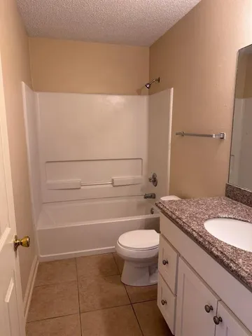 $499,999 | 732 Vouray Drive, Kenner, LA 70065