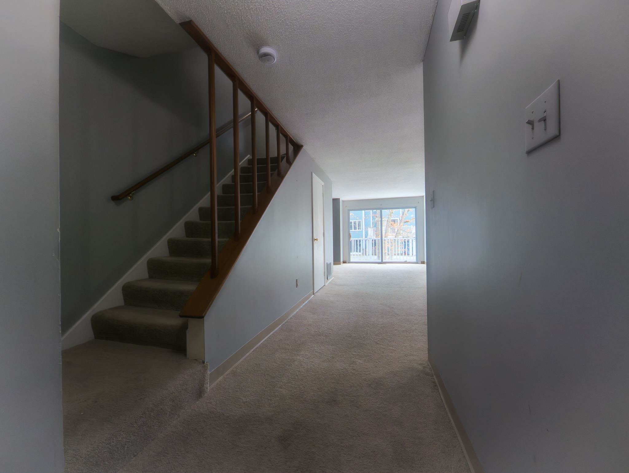 60 Merrimack Drive, Unit 43 Merrimack, NH 03054 - Photo 4 of 44