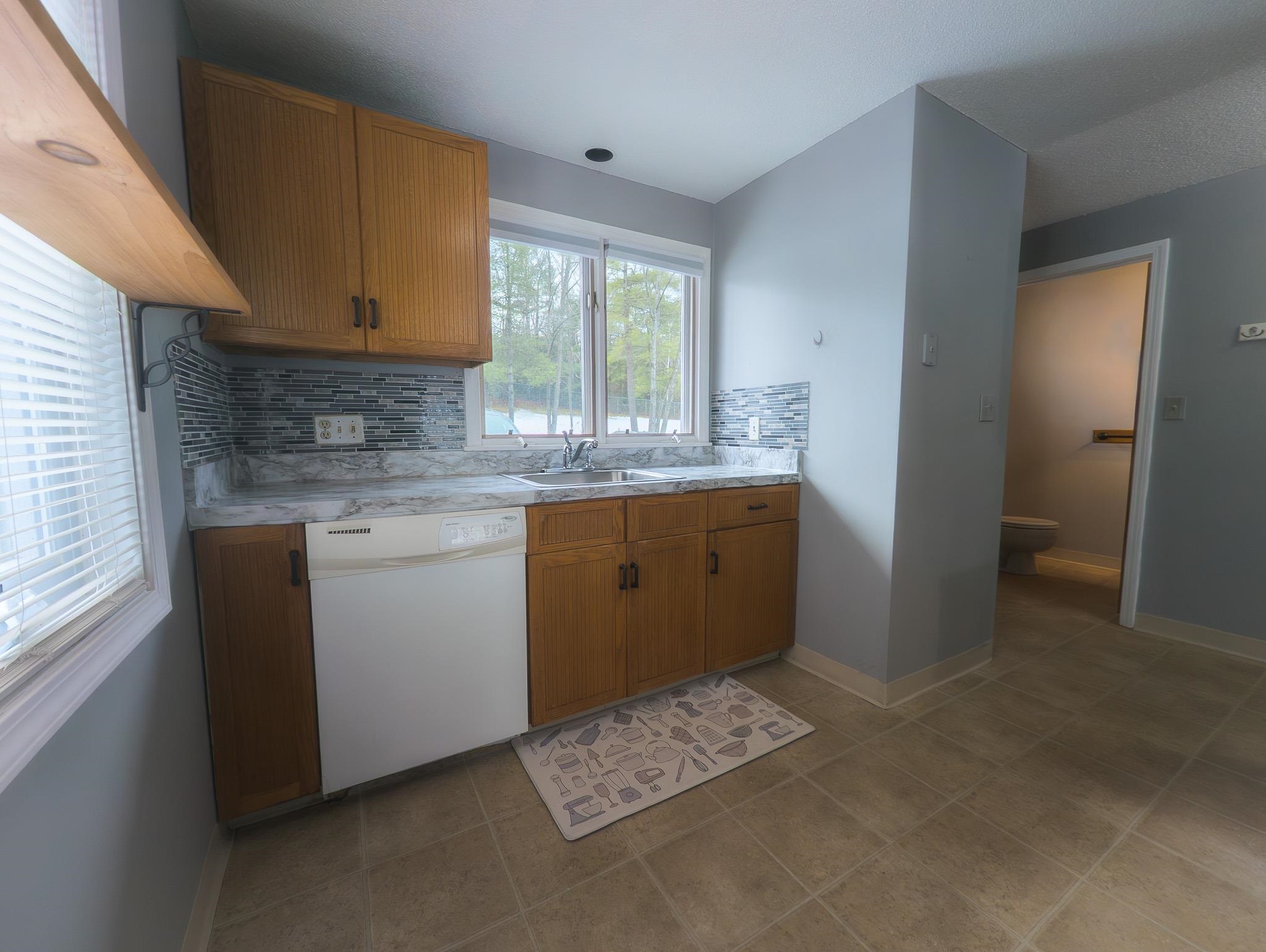 60 Merrimack Drive, Unit 43 Merrimack, NH 03054 - Photo 6 of 44