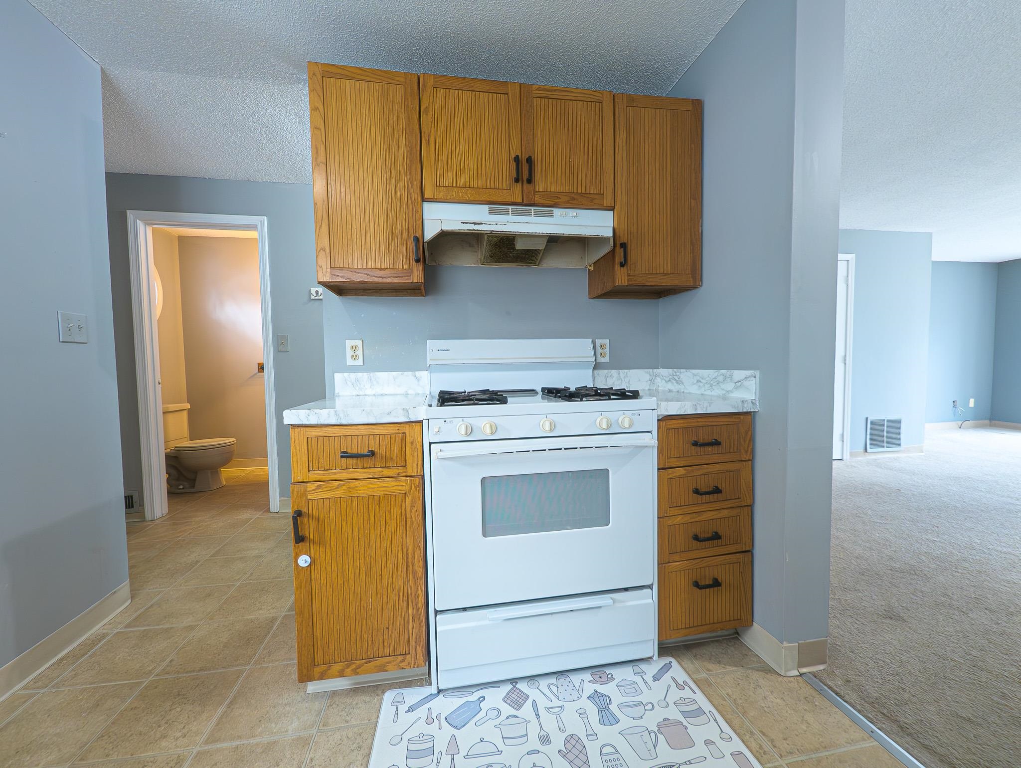 60 Merrimack Drive, Unit 43 Merrimack, NH 03054 - Photo 7 of 44