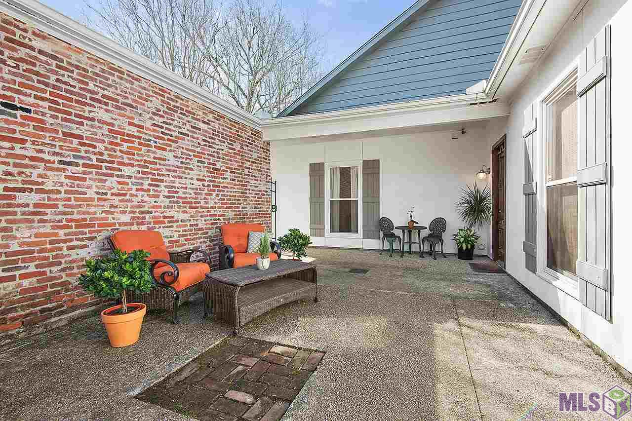 1741 Gamwich Road Baton Rouge, LA 70810 - Photo 3 of 15 Entry Courtyard