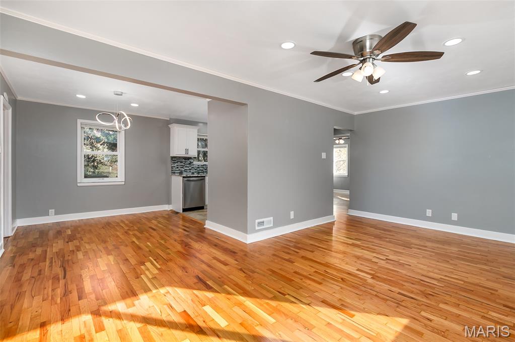 1542 Grant Road St. Louis, MO 63119 - Photo 4 of 25