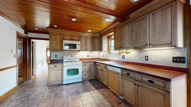 $440,000 | 55 Clark Street, Worcester, MA 01606