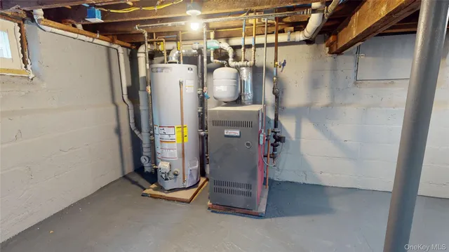 $898,000 | 136-11 Brookville Boulevard | Rosedale Terrace Ward